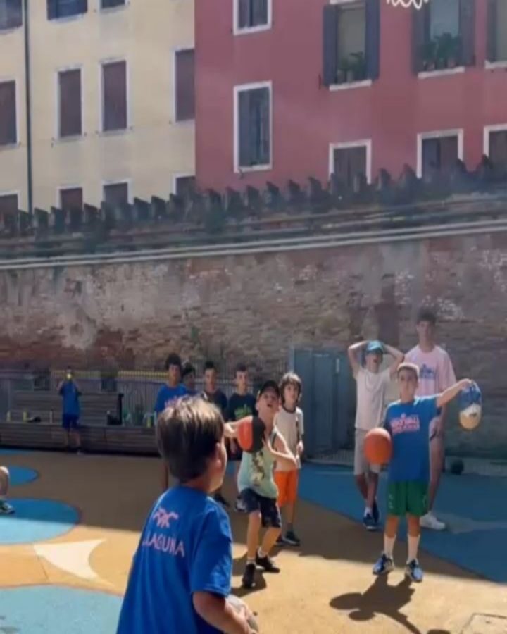 Instagram post from usalvisianavenezia. This post is in position 6.
